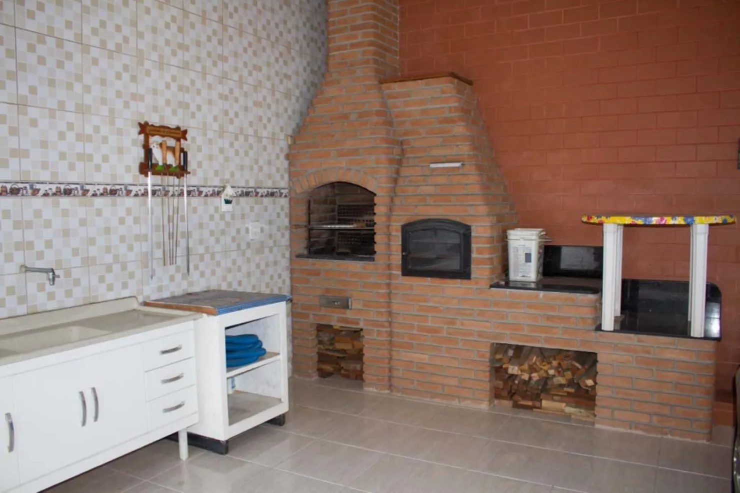 Imagem Casa à venda 3 Quartos, 1 Suite, 3 Vagas, 354M², Santana, Pindamonhangaba - SP