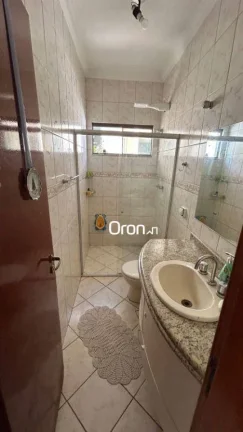 Imagem Sobrado à venda, 280 m² por R$ 2.250.000,00 - Jardins Madri - Goiânia/GO