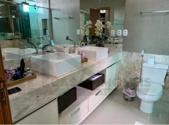 Imagem CASAL IMÓVEIS VENDE CASA DUPLEX 4 SUÍTES + GABINETE
