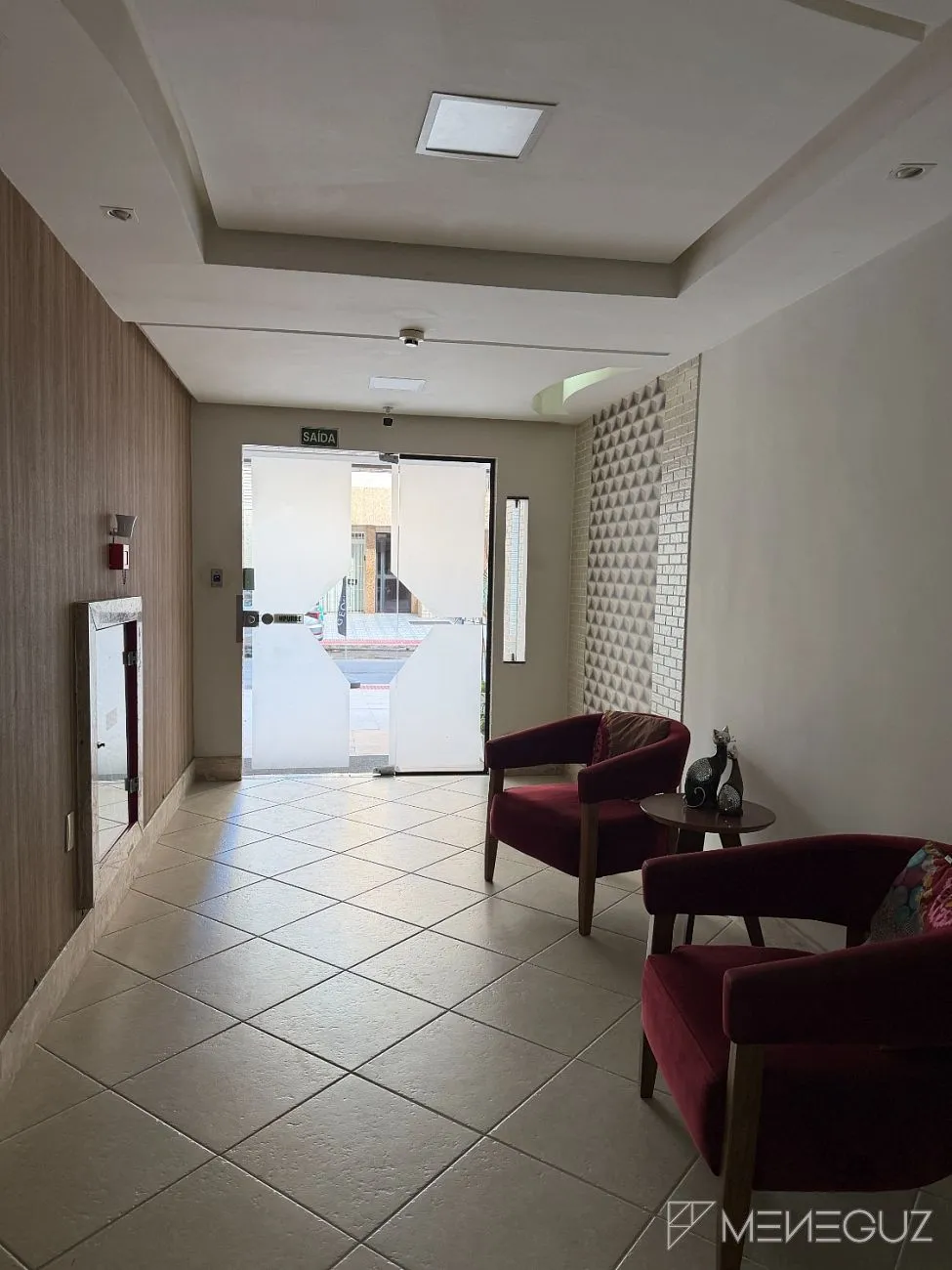 Imagem Apartamento de 2 quartos (1 suíte) a venda; Totalmente mobiliado.