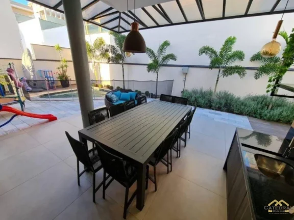 Imagem Sobrado em condomínio de alto padrão com 4 suítes à venda no Jardim Novo Mundo