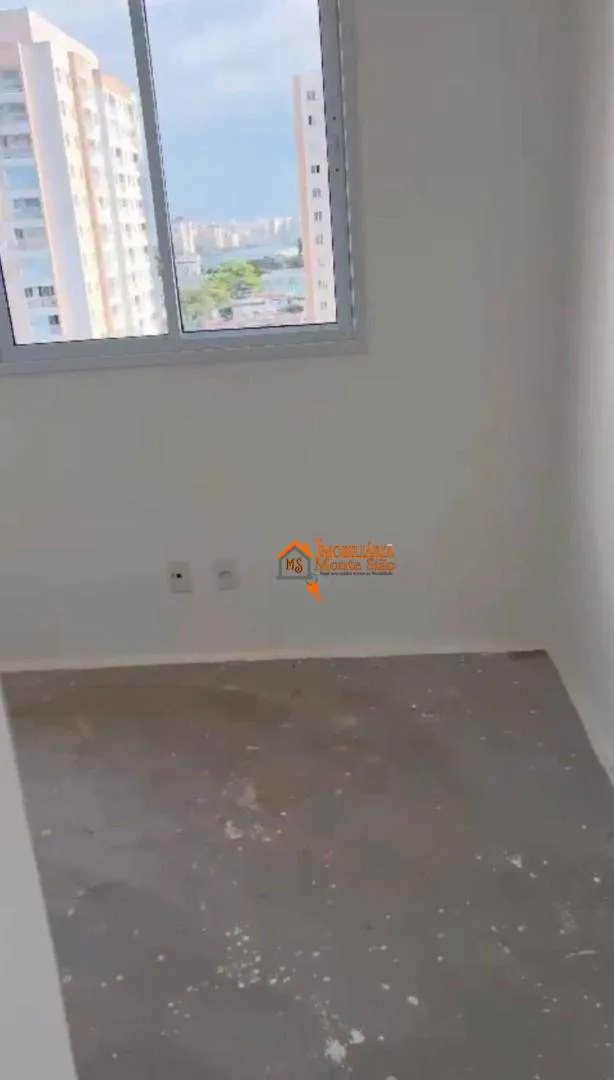 Imagem Apartamento à venda com 43m², 2 quartos, sala com sacada no Condomínio Flap - Vila São João, Guarulhos, SP