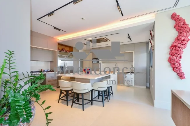 Imagem Apartamento lindíssimo na Rua Curitiba em frente ao parque do Ibirapuera com 332m².