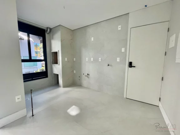 Imagem Excelente apartamento com 1 suíte , lavabo, 1 vaga e hobby box. Condomímio possui salão de festas...