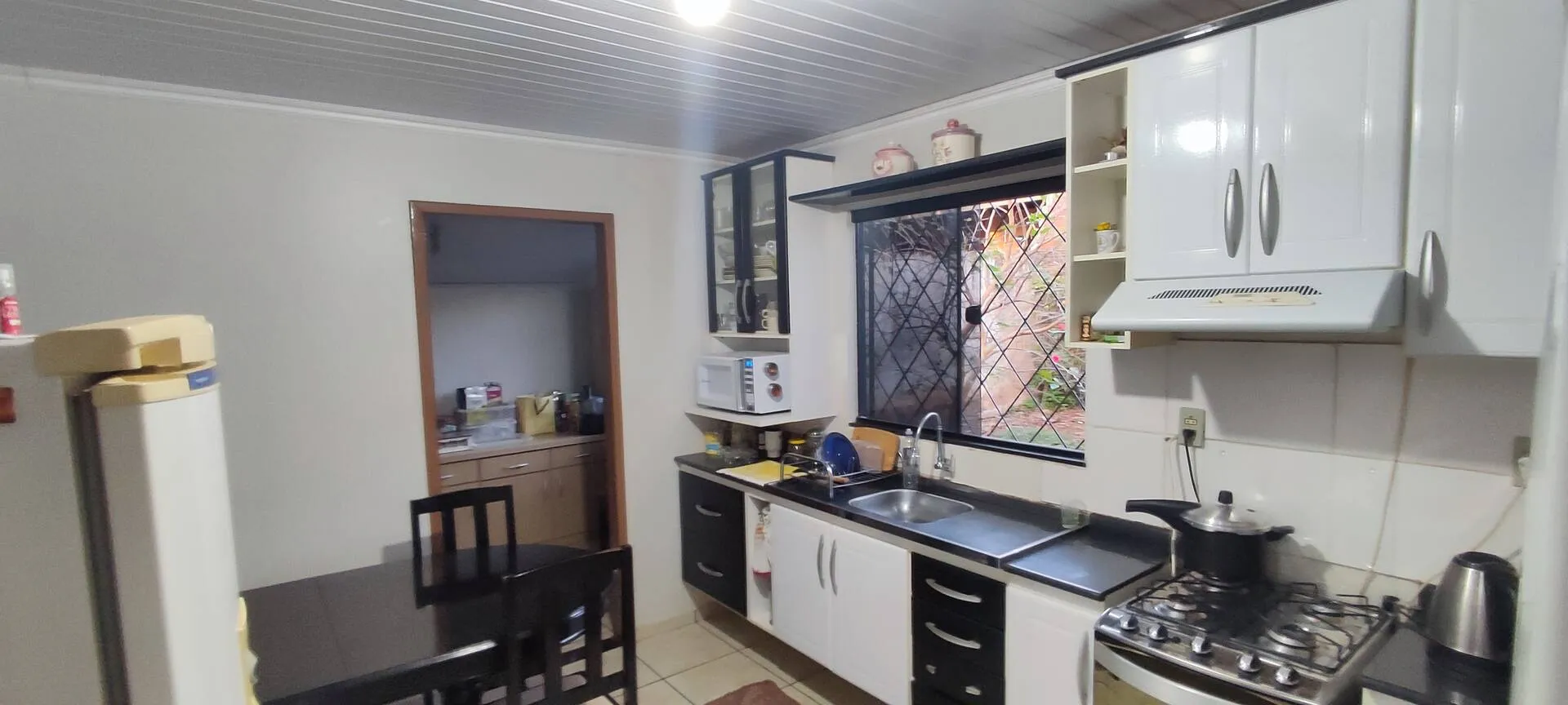 Imagem Casa à venda em Santos Dumont, Cascavel - 130m² - Churrasqueira e Closet