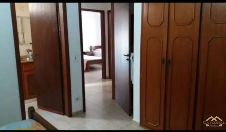 Imagem Sobrado com 03 dormitórios sendo 01 suíte à Venda na cidade de Itatiba/SP
