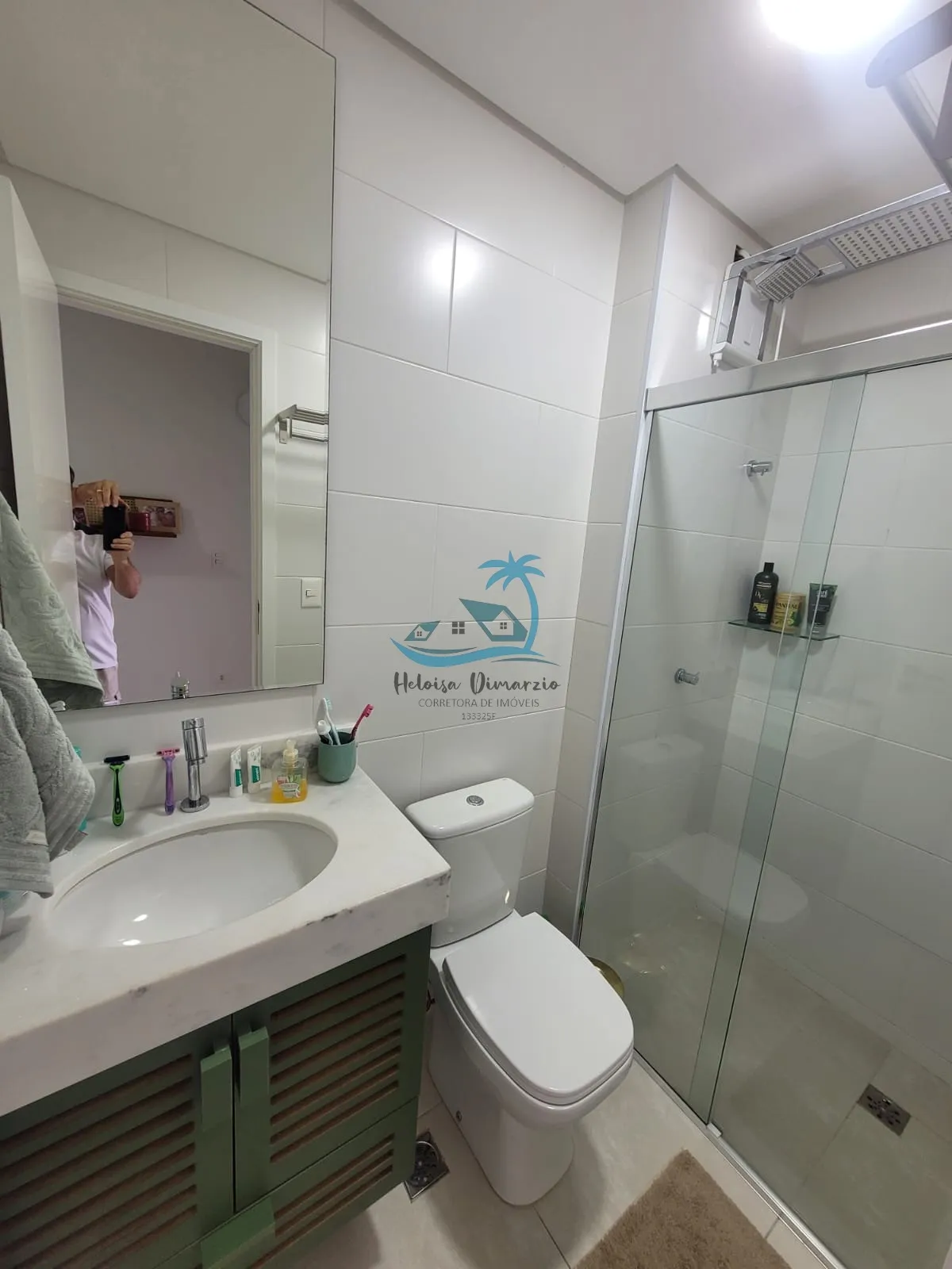Imagem Maravilhoso apartamento com belíssima vista para o mar, disponível para venda no Itaguá em Ubatuba, a 250 metros do mar.