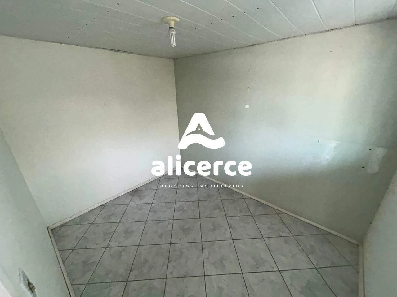 Imagem Casa à venda com 4 quartos 3 suítes, 240m² em Fazenda Santo Antônio São José