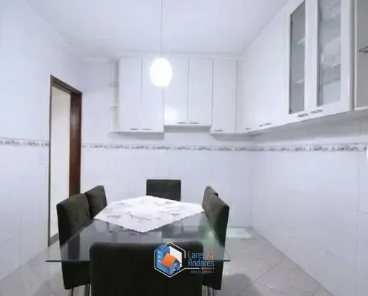 Imagem Sobrado para venda em Chácara Inglesa com 3 quartos, sendo 1 suíte, 86m²