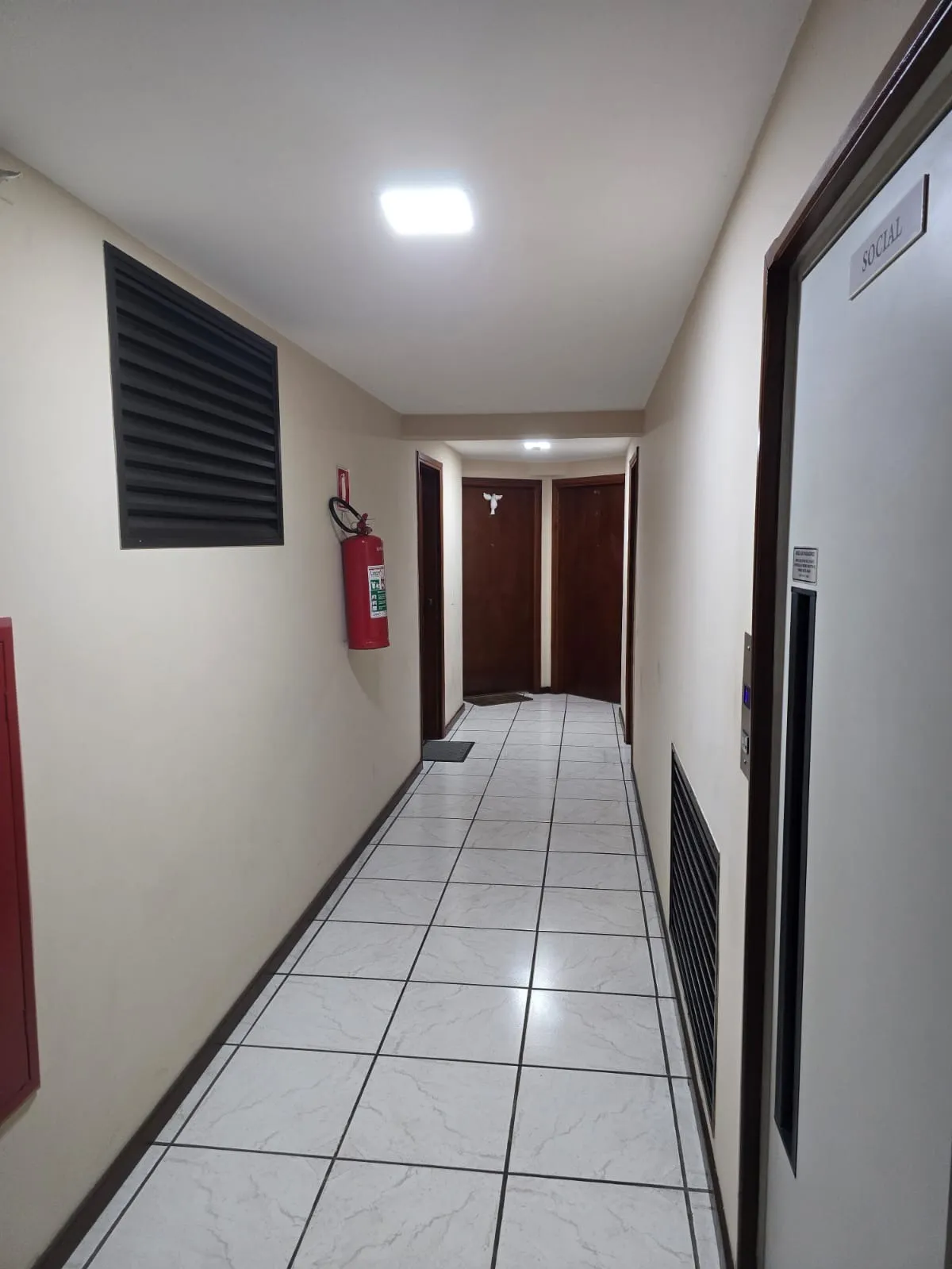 Imagem Imperdível apartamento à venda em Santos-SP, bairro Campo Grande! 3 quartos, 1 suíte, 1 sala, 2 banheiros, 1 vaga de garagem, 182,00m² de área.