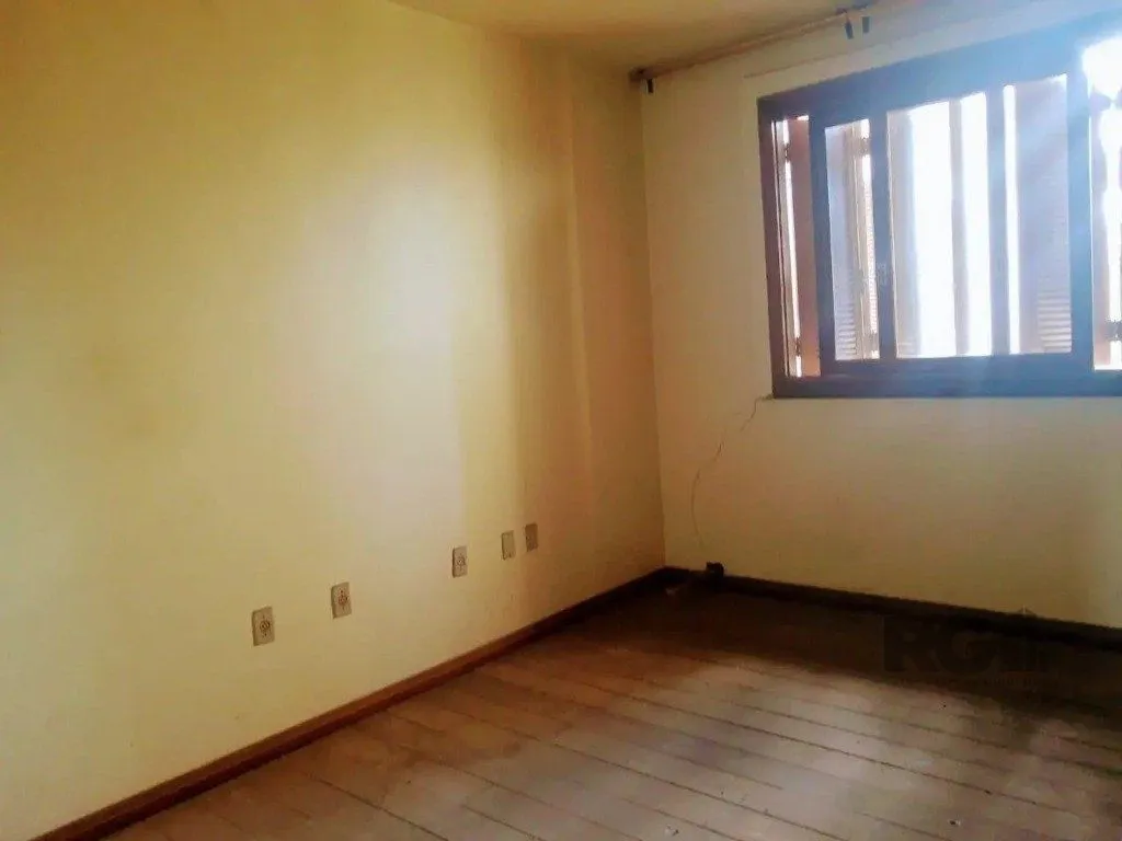Imagem Casa com 3 dormitórios no bairro Tristeza