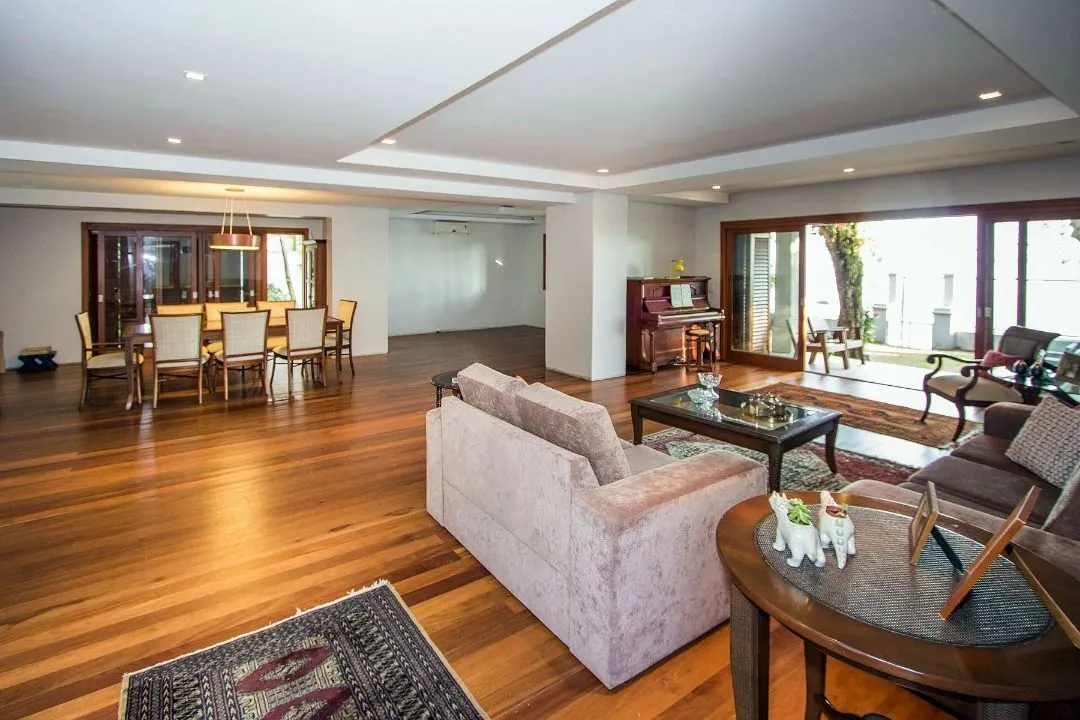 Imagem Casa para Venda - 420m², 4 dormitórios, sendo 3 suites, 5 vagas - Tristeza