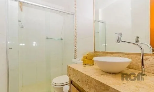 Imagem Casa com 7 Quartos e 6 vagas à Venda, 470 m² no Bairro Petrópolis