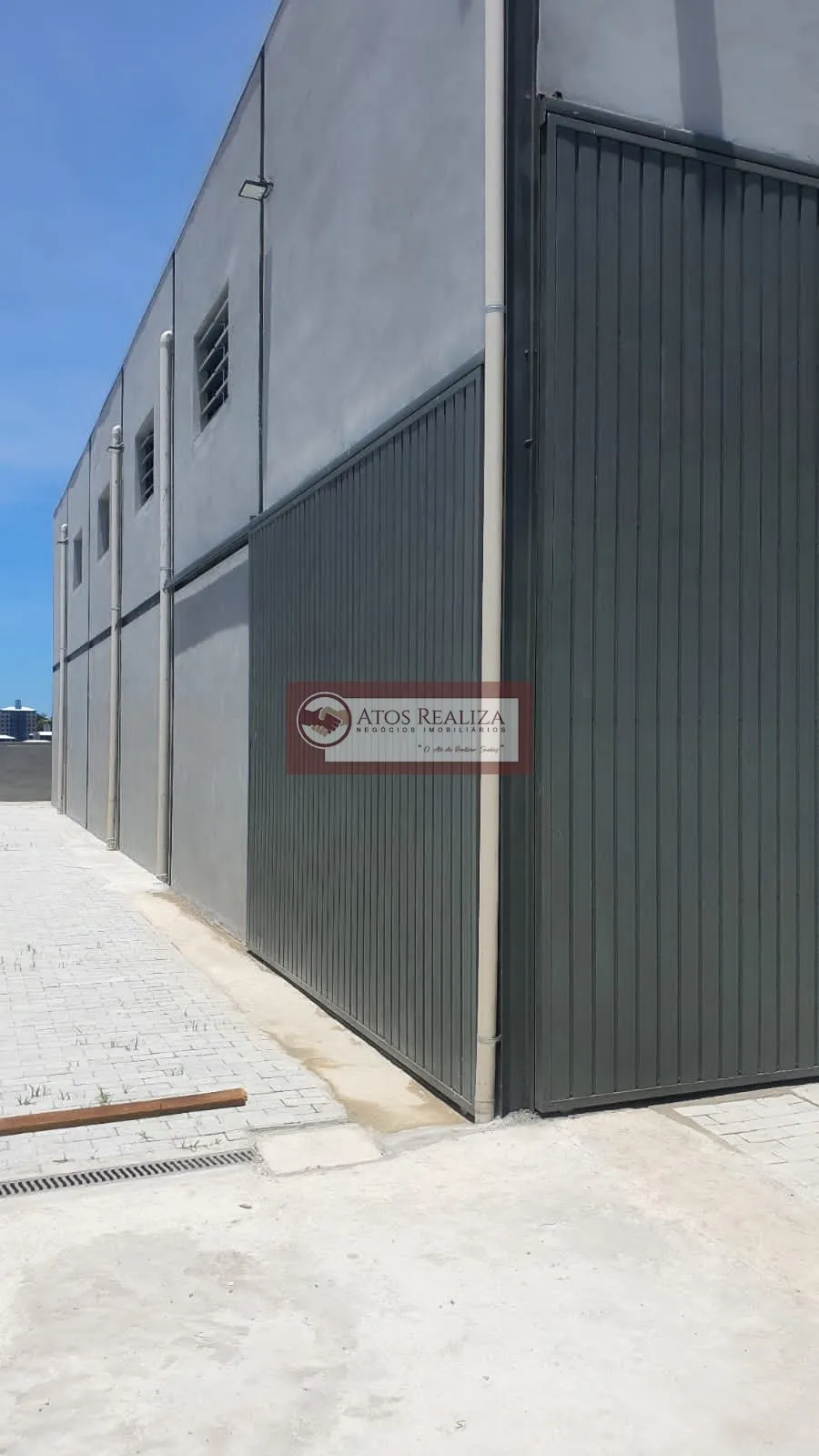 Imagem Alugo Galpão de 360m² em Jardim Satélite - São Paulo: locação por R$ 10.000.Grande oportunidade para seu negócio.
