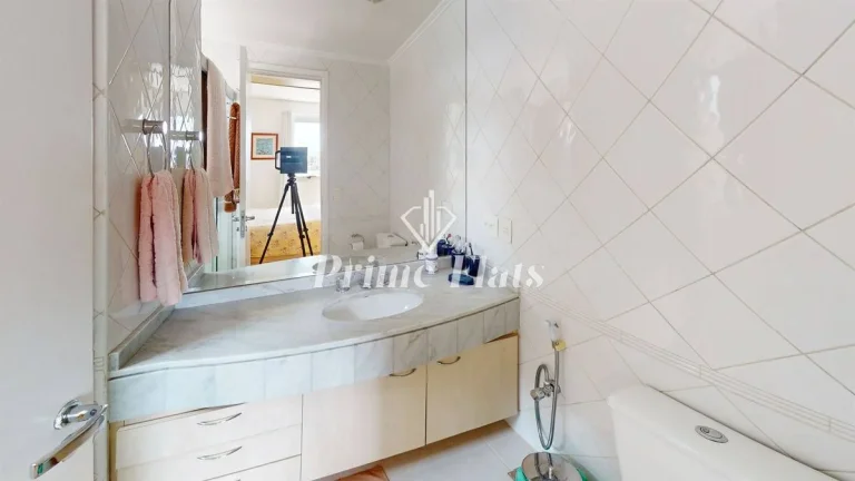 Imagem Flat disponível para locação no Quality Suites Oscar Freire em Pinheiros, com 32m², 1 dormitório e 1 vaga