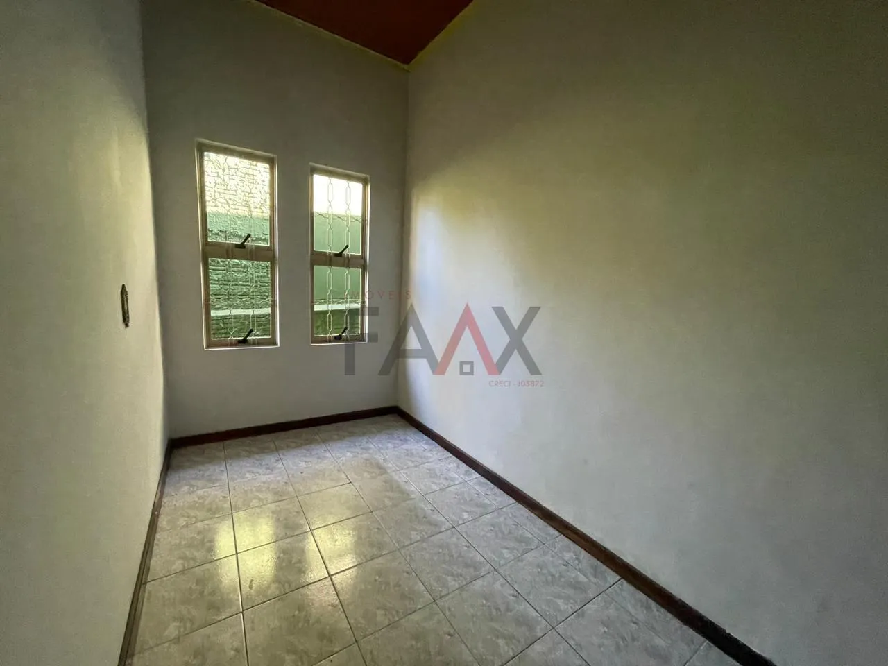 Imagem Oportunidade Única Casa com Barracão à Venda, CENTRO, GUARAPUAVA - PR