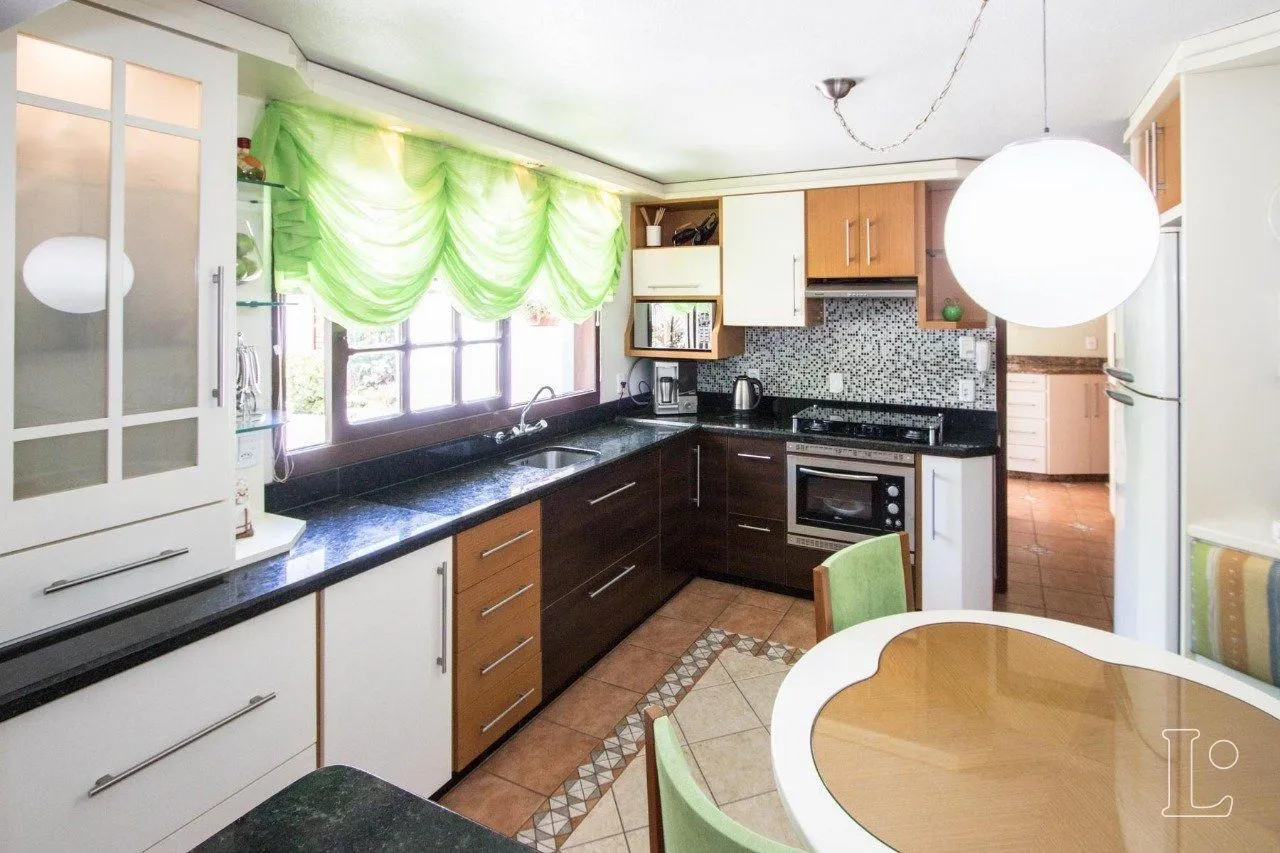 Imagem Casa para Venda - 238.68m², 4 dormitórios, sendo 1 suites, 4 vagas - Ipanema