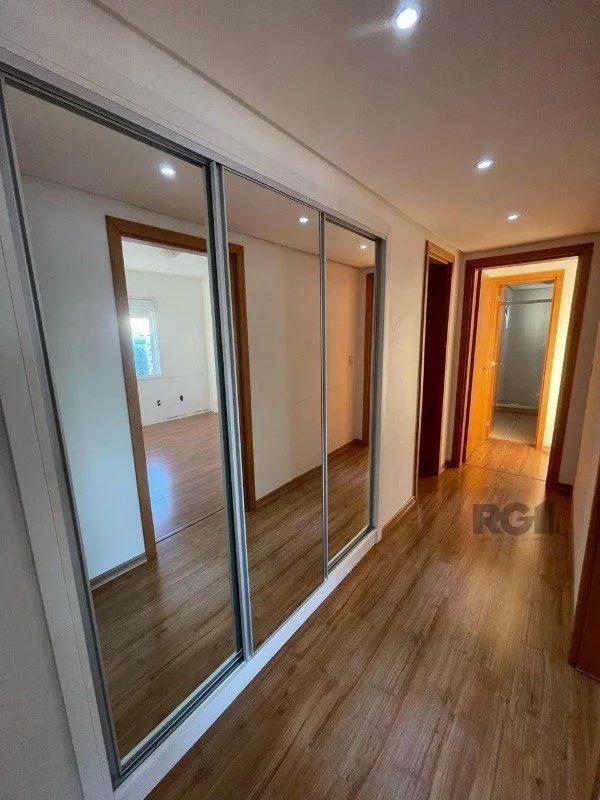 Imagem Excelente apartamento com 3 dormitórios, 2 vagas de garagem próximo ao Iguatemi