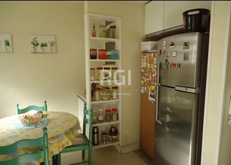 Imagem Cobertura para Venda - 255.99m², 5 dormitórios, sendo 1 suites, 2 vagas - Menino Deus