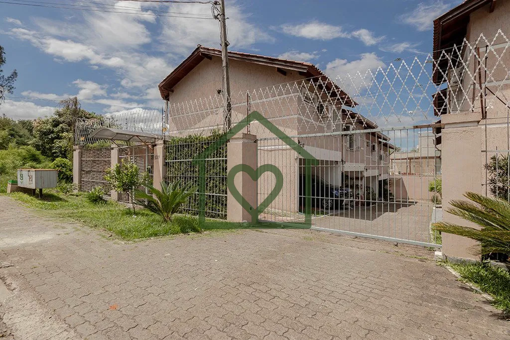 Localizada no charmoso bairro Ipanema, esta casa no Residencial Recanto do Sabiá oferece o equilíb...