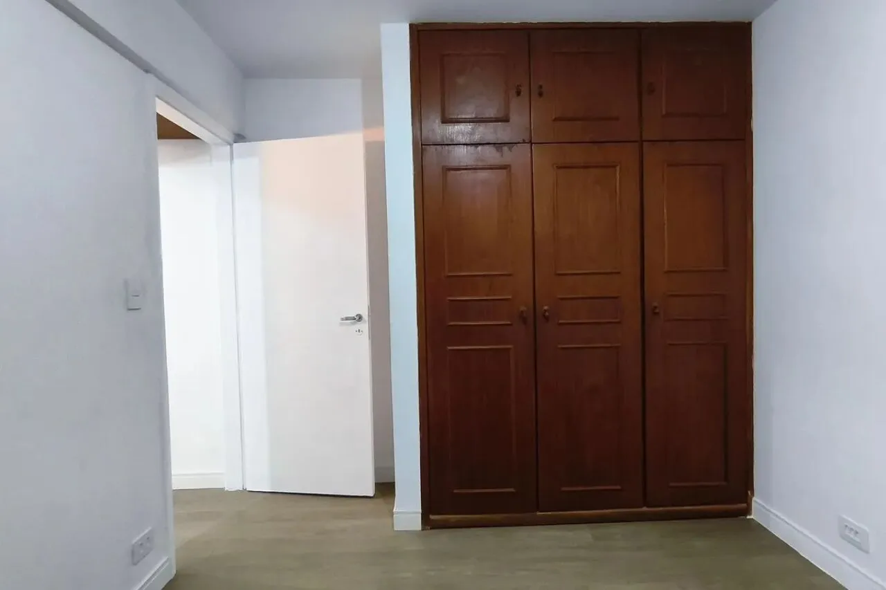 Imagem Apartamento Compacto com Vaga e Portaria 24h no Edifício Camboriú.