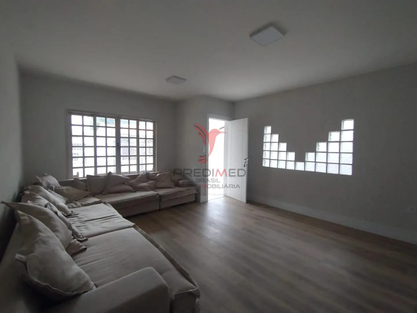 Imagem Casa em lote de 405 mts2 , área gourmet , Piscina .Praia dos Amores. Balneário Camboriú
