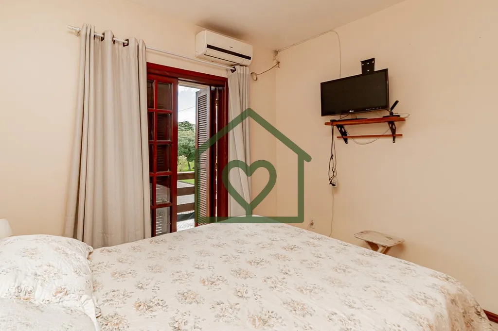 Imagem Gostaria de apresentar uma excelente oportunidade imobiliária no bairro Hípica. Trata-se de um bel...