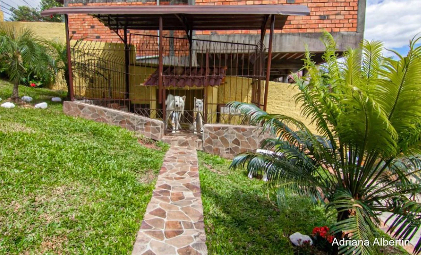 Imagem **Maravilhosa Casa Residencial no Partenon, Porto Alegre, Rio Grande do Sul!**
