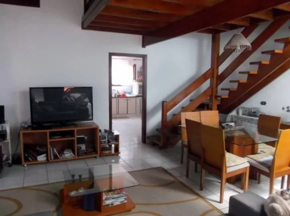 Imagem LINDO SOBRADO EM LOCAL PRIVILEGIADO.