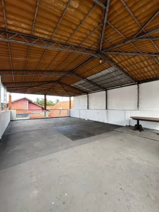 Imagem Casa ampla com 5 dormitórios sendo 3 suites , terraço , e 7 vagas de garagem, no conjunto Santos Dumont, na zona centro-oeste, pode ser financiada
