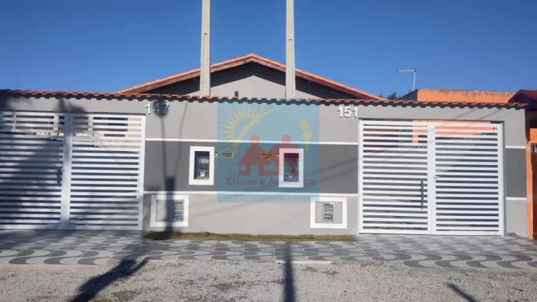 Imagem Casa em Itanhaém com 2 Dormitórios, Piscina e Espaço Gourmet - Lado Praia 294mil