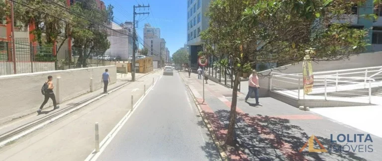 Imagem Loja à Venda com garagem no Centro de Florianópolis/SC.