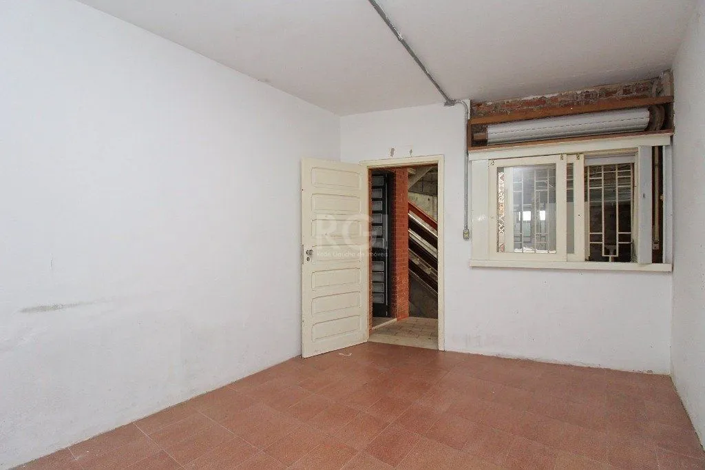 Imagem Casa para Venda - 840m², 7 dormitórios, sendo 3 suites, 8 vagas - Medianeira