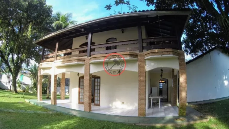 Imagem CASA COM TERRENO DE 1.356 METROS A VENDA, NA PRINCIPAL AVENIDA DE BOISSUCANGA.
