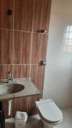 Imagem Sobrado com 3 dormitórios à venda, 204 m² por R$ 395.000,00 - Maracanã - Praia Grande/SP