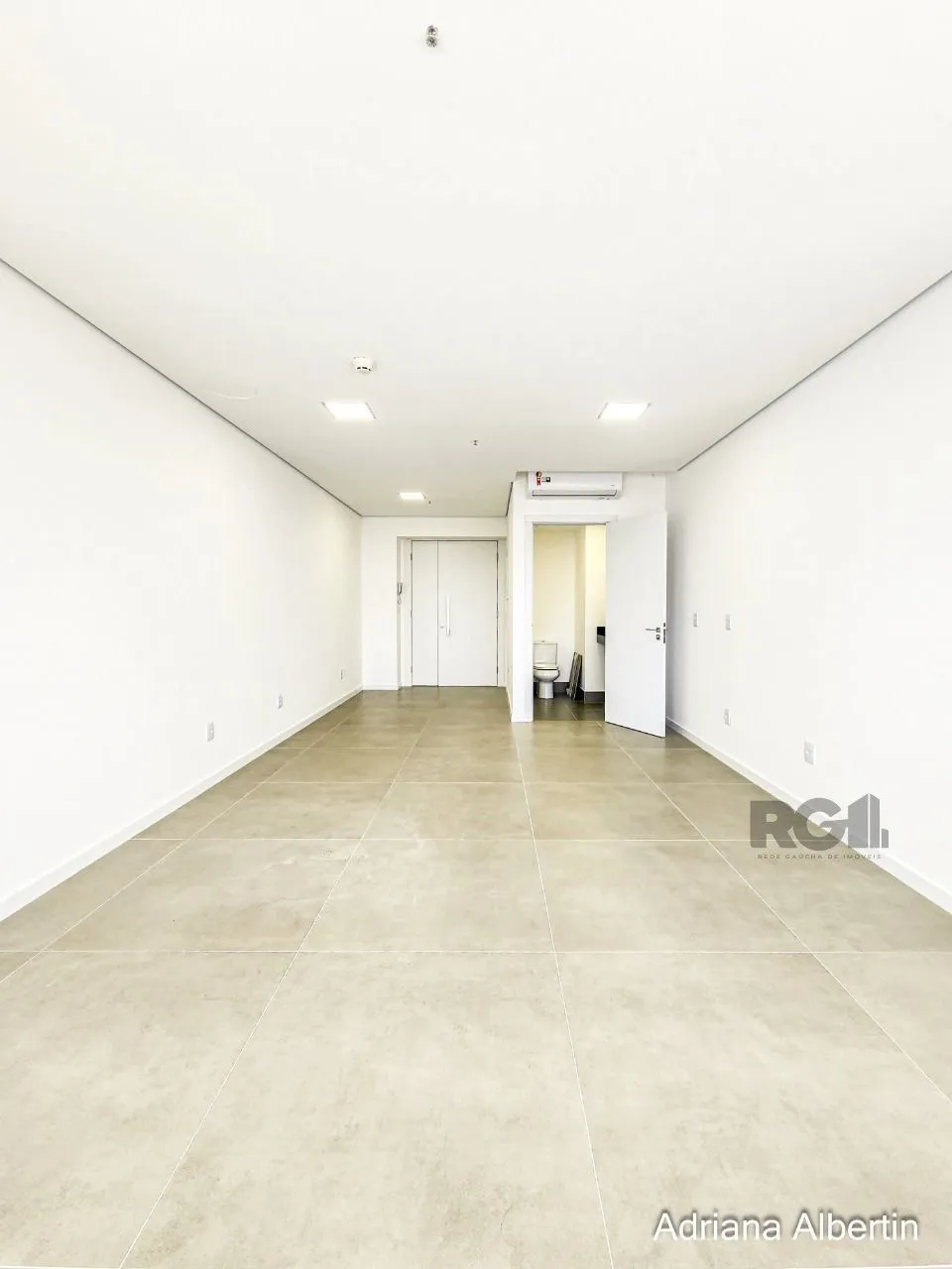 Imagem Conjunto/Sala para Locação/Aluguel - 34.26m², 0 dormitórios, Praia de Belas