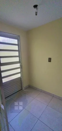 Imagem Casa de 2 dormitórios, 2 banheiros, 2 vagas, com 189m² em Taboão, São Bernardo do Campo