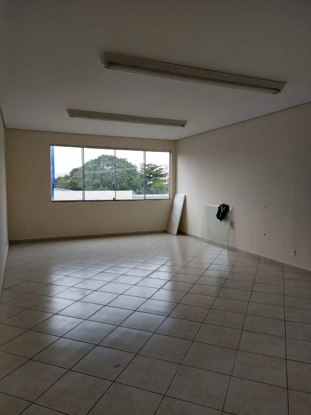 Imagem Comercial para Locação 2 Vagas, 26M², Centro, Pindamonhangaba - SP | Predio Fortunato
