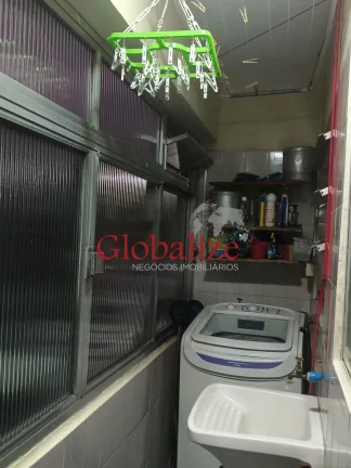 Imagem Apartamento à Venda, em prédio de 3 andares R$320.000,00, 2 dormitórios na Vila Mathias em Santos SP