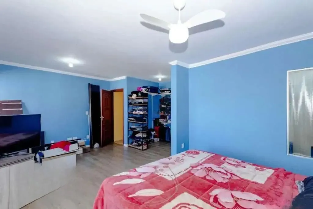 Imagem Casa à venda com 3 dormitórios, 1 suíte e espaço gourmet em terreno alto