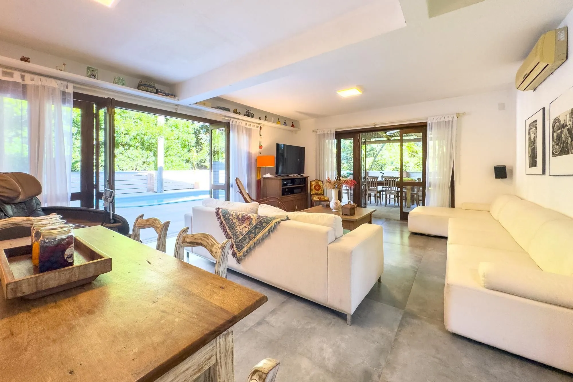 Imagem Casa no Parque Knorr com 3 dormitórios e piscina aquecida