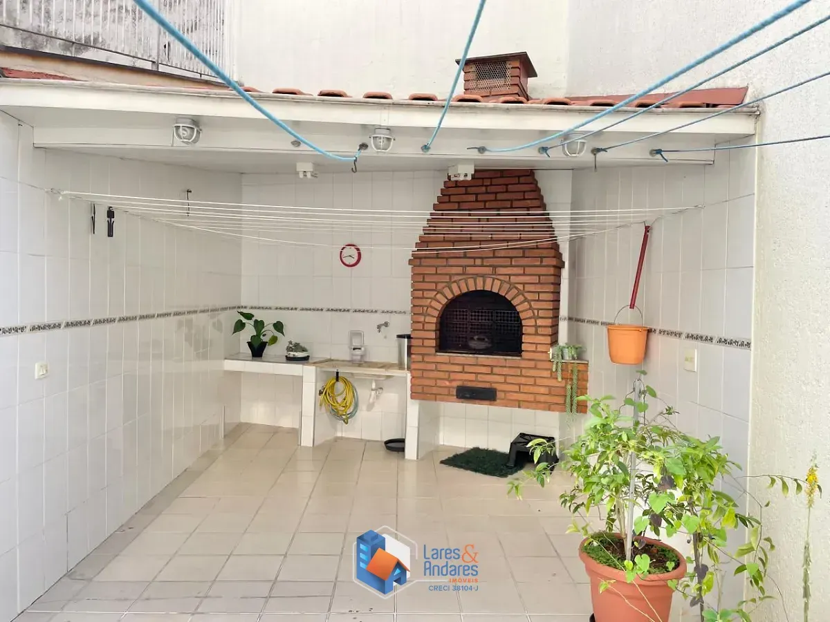 Imagem Sobrado para venda em Chácara Mafalda com 3 quartos, sendo 1 suíte, 141m²