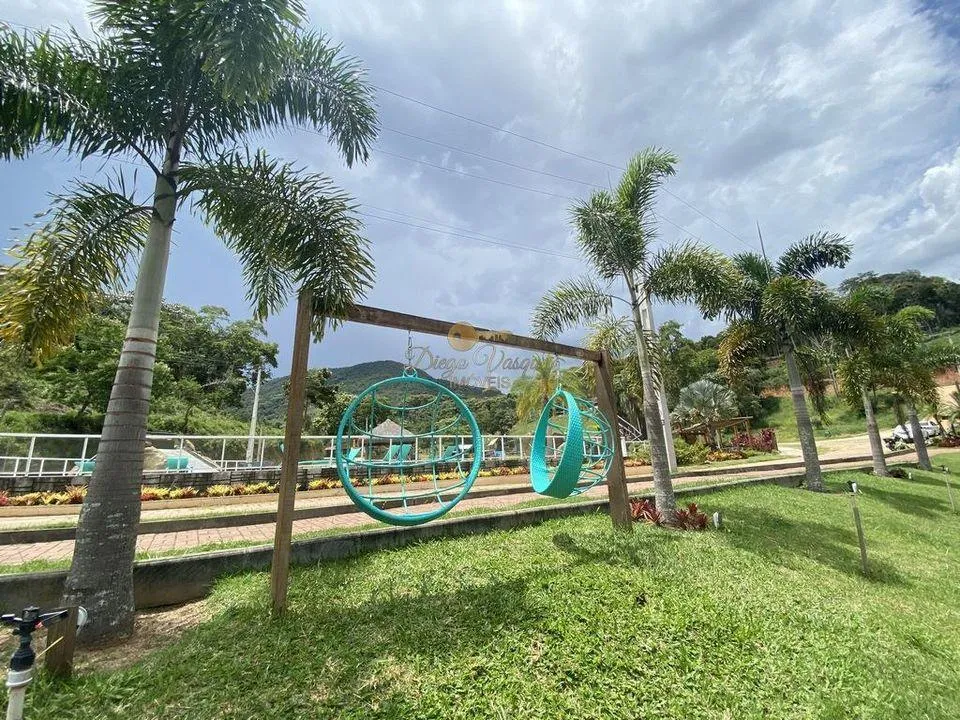 Imagem Terreno em Condomínio para Venda em Teresópolis / RJ no bairro Fazenda Alpina