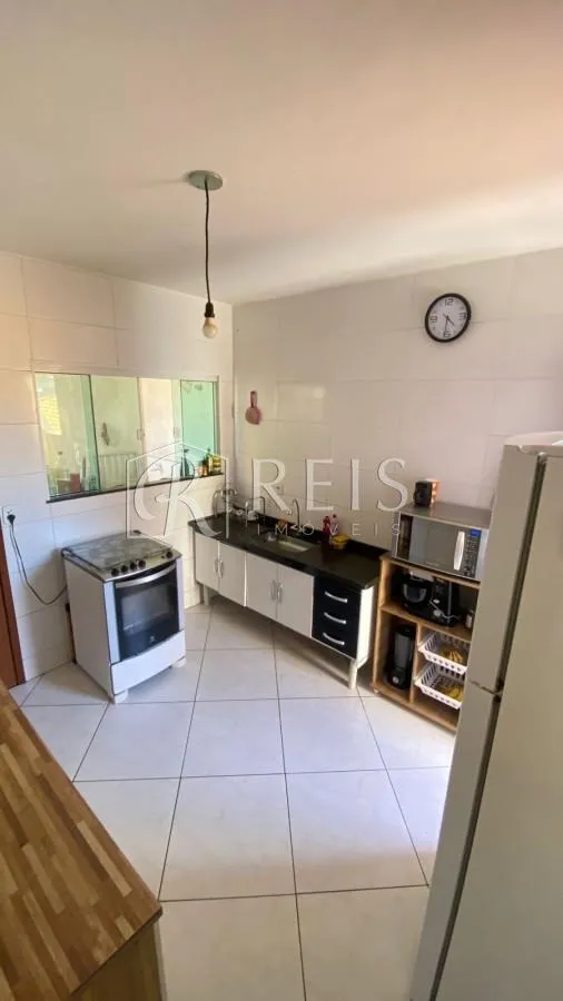 Imagem Casa para Venda em Rio das Ostras, Chácara Mariléa, 2 dormitórios, 1 banheiro, 2 vagas