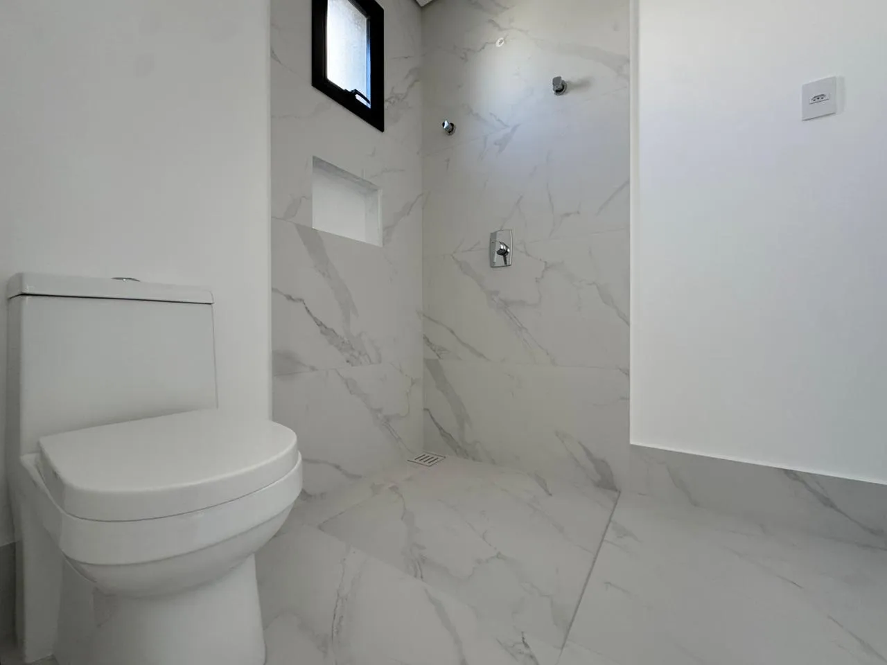 Imagem Apartamento com vista para o mar à venda com 210m2 por R$ 4.200.000,00
