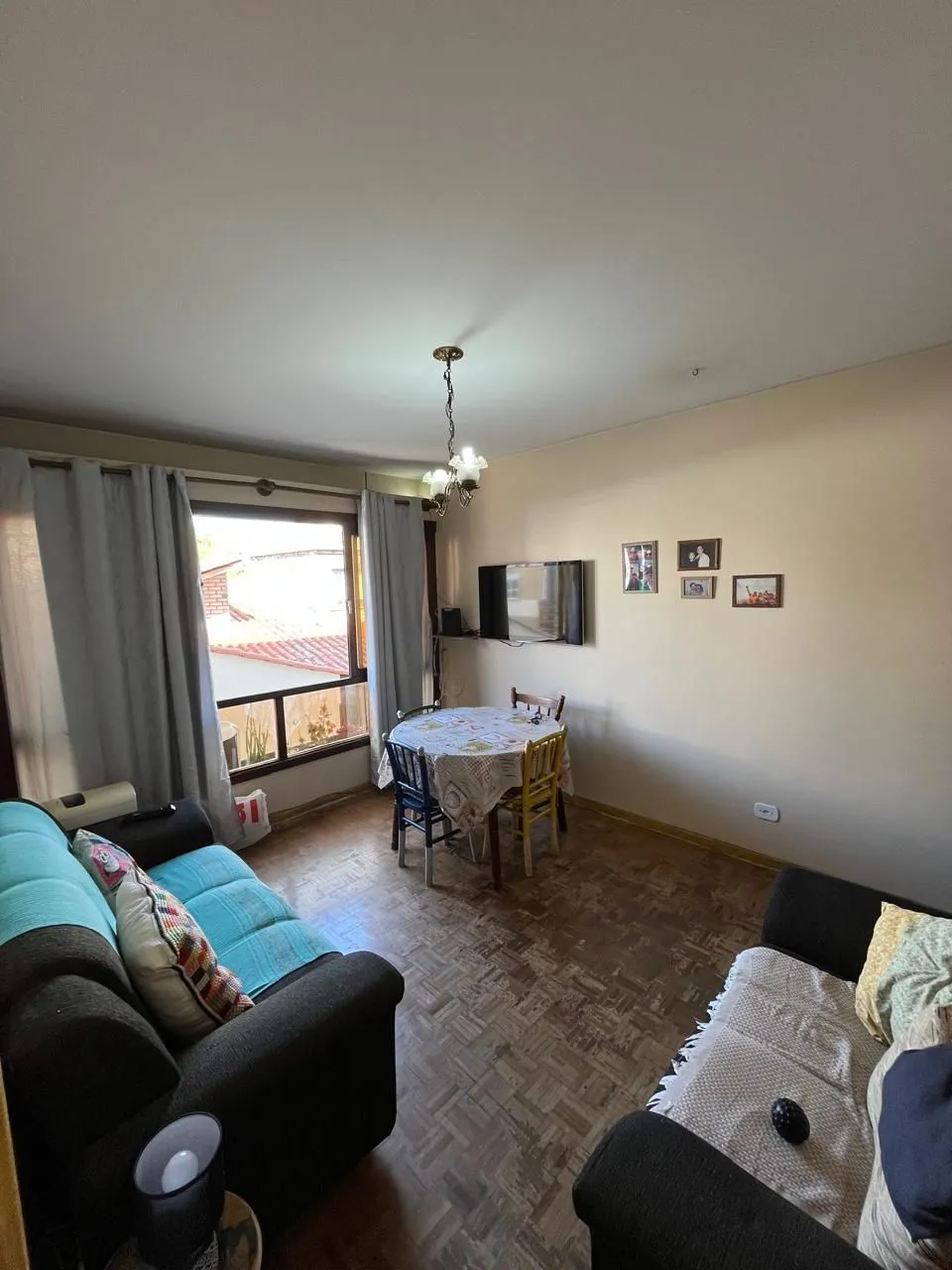 Imagem Apartamento 2 dormitórios, 1 vaga coberta no bairro Menino Deus.