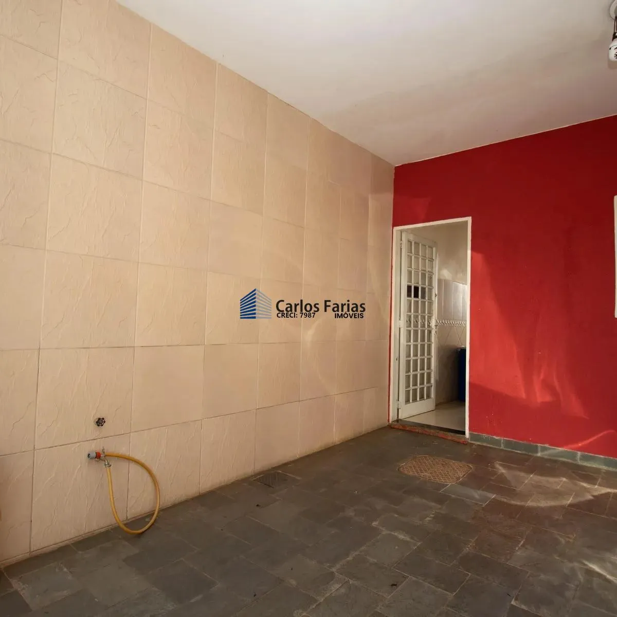 Imagem Casa para Venda em Brasília, Guará II, 5 dormitórios, 1 suíte, 3 banheiros, 2 vagas