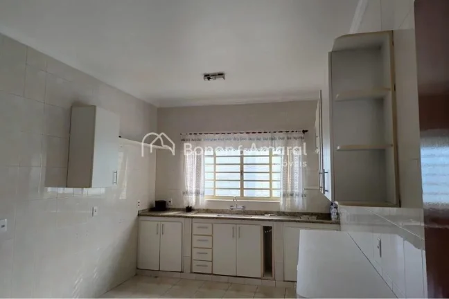 Imagem Linda casa para locação em Paulínia! Situada no charmoso bairro Jardim Fortaleza, esta residênci...