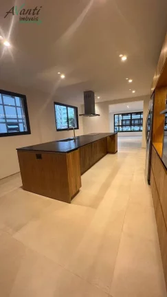 Imagem Apartamento Alto Padrão à Venda no Boqueirão em Santos