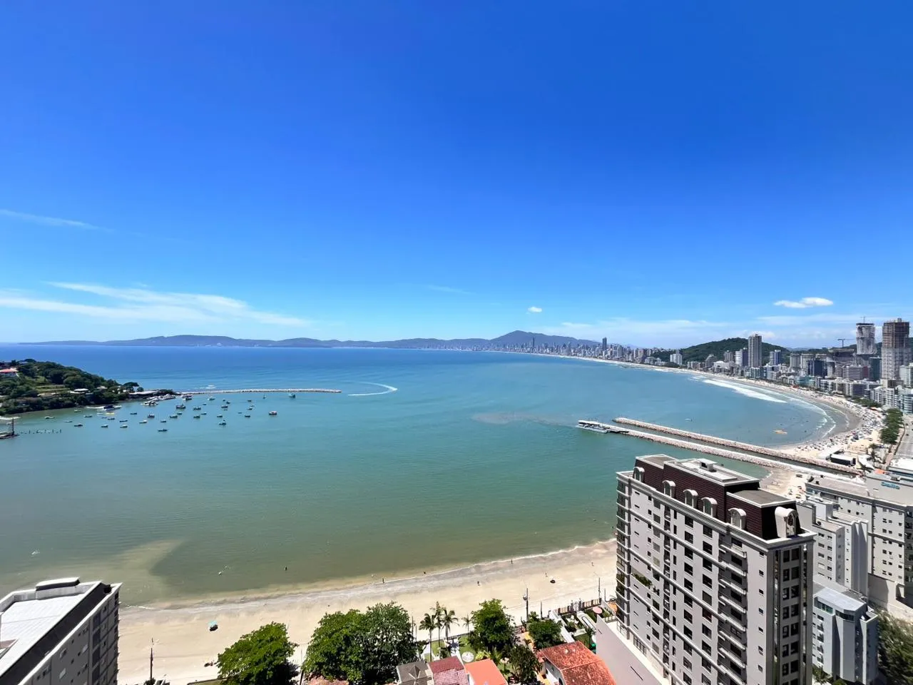 Imagem Apartamento com vista para o mar à venda com 190m2 por R$ 4.200.000,00